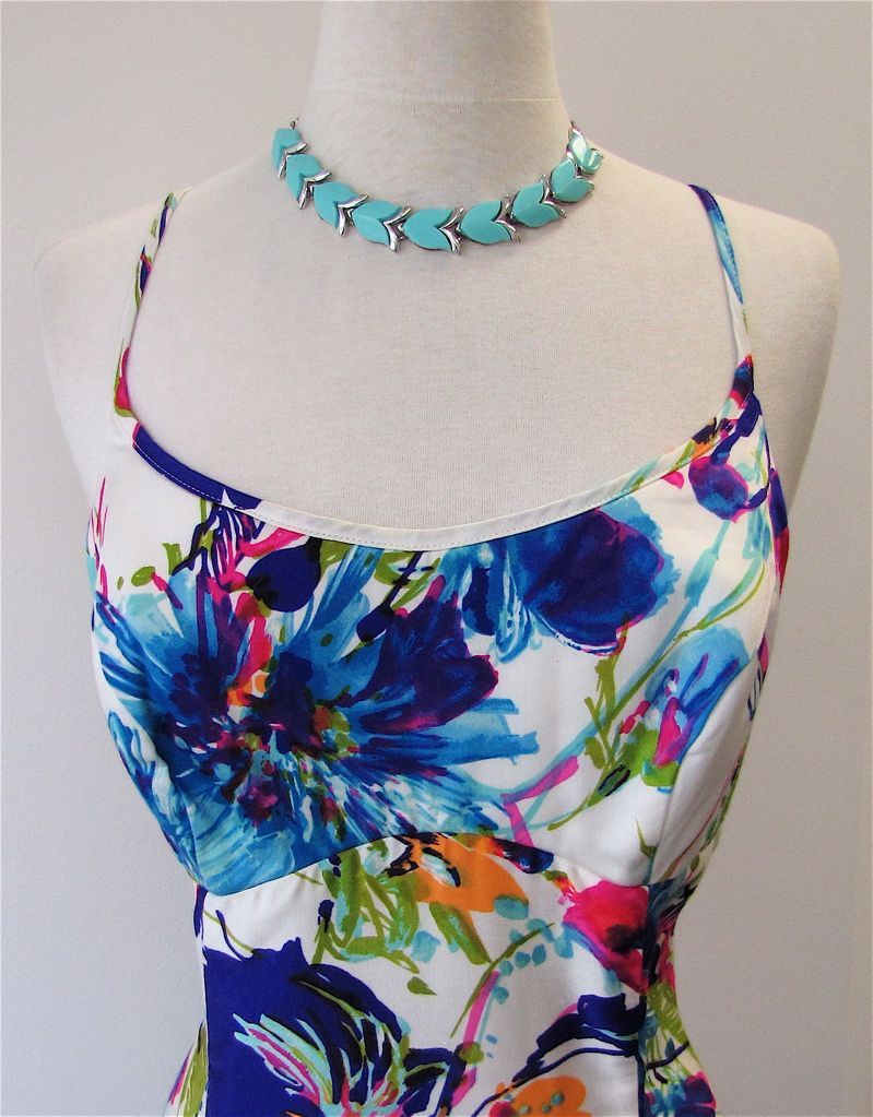 Tulip Aqua Green 1950's Thermoset Necklace Tulip Aqua Green 1950's Thermoset Necklace