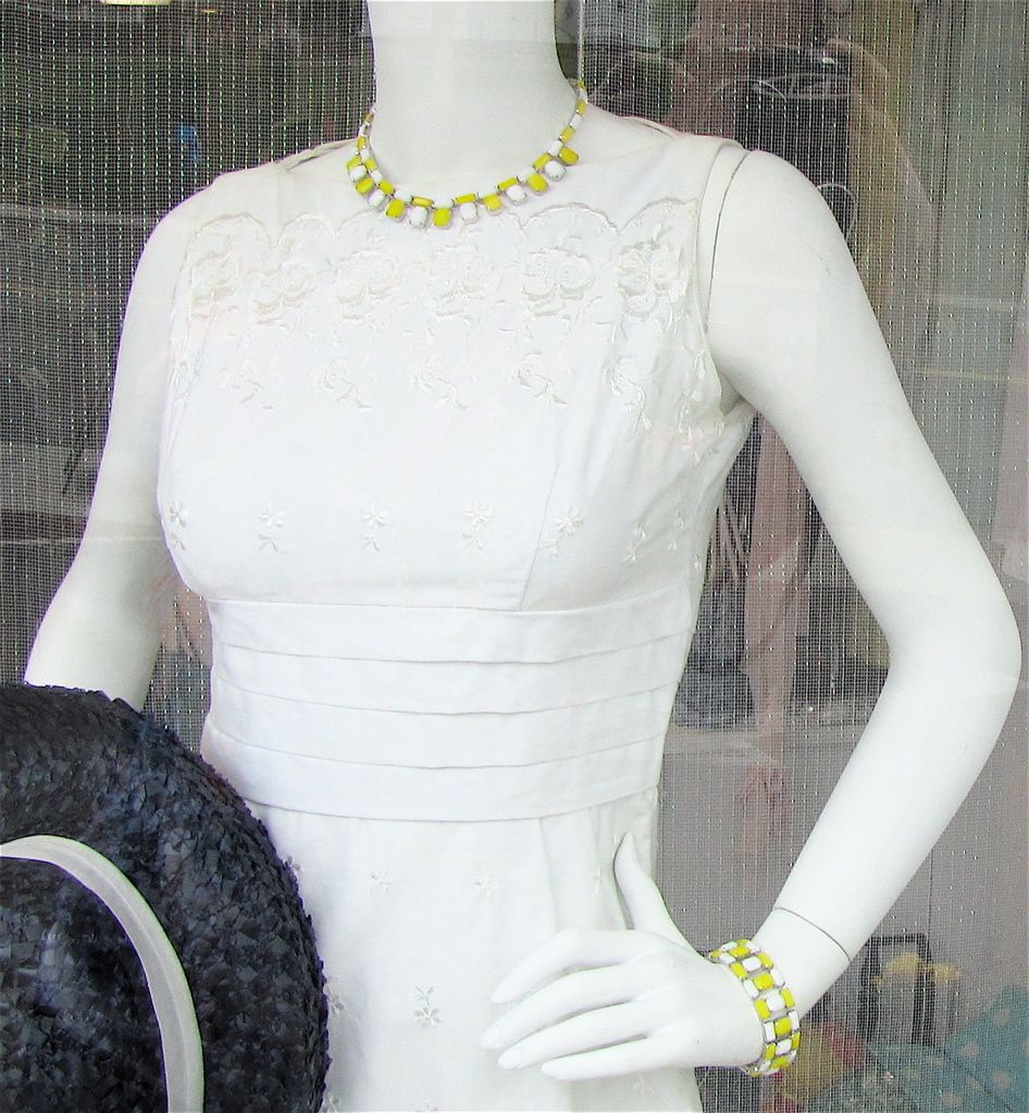 Weiss 1950's Yellow & White Chicklet Glass Necklace & Bracelet ~ Pristine, Unworn Condition Weiss 1950's Yellow & White Chicklet Glass Necklace & Bracelet ~ Pristine, Unworn Condition