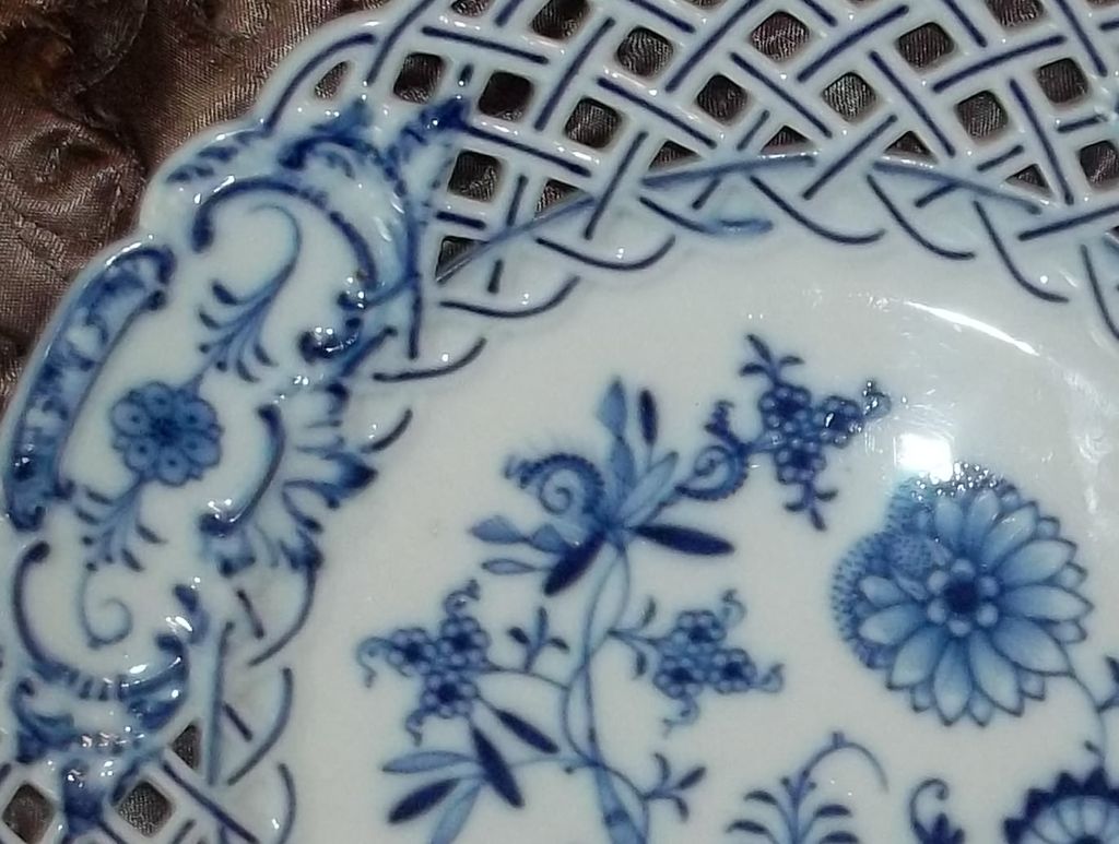 Antique Blue White Onion Reticulated Meissen Plate Estate China Gorgeous #2 Antique Blue White Onion Reticulated Meissen Plate Estate China Gorgeous #2
