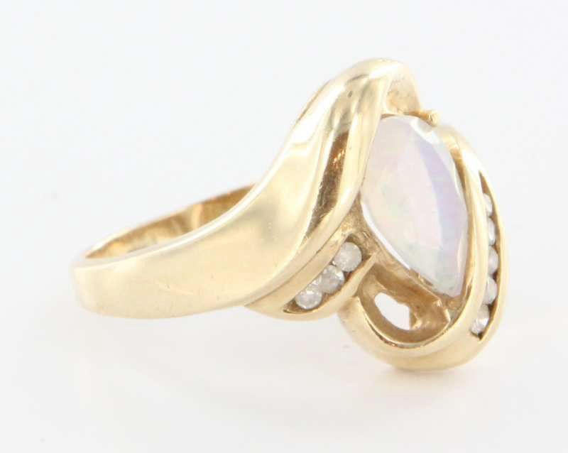 Estate Yellow Gold Ethiopian Welo Opal Diamond Cocktail Ring Estate Yellow Gold Ethiopian Welo Opal Diamond Cocktail Ring