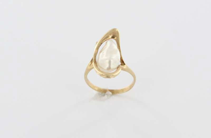 Vintage 14K Yellow Gold Cultured Baroque Pearl Ring Fine Estate Jewelry Vintage 14K Yellow Gold Cultured Baroque Pearl Ring Fine Estate Jewelry