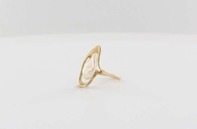 Vintage 14K Yellow Gold Cultured Baroque Pearl Ring Fine Estate Jewelry Vintage 14K Yellow Gold Cultured Baroque Pearl Ring Fine Estate Jewelry