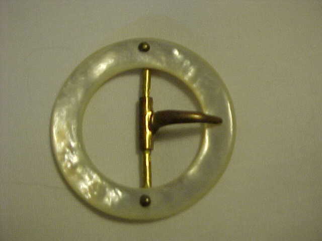 Mother of Pearl Round Vintage belt buckle Mother of Pearl Round Vintage belt buckle