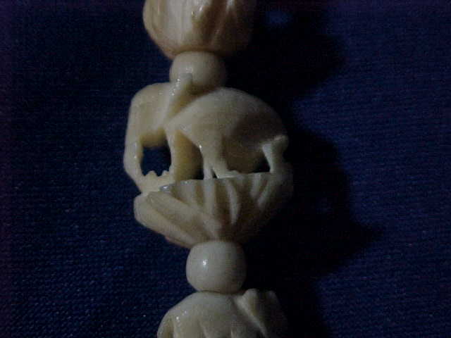 Long Carved VIntage Necklace w/ Pendant Elephant Them Long Carved VIntage Necklace w/ Pendant Elephant Them