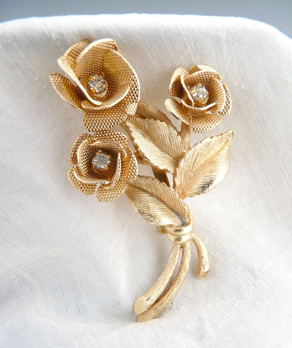 Vintage rose brooch earrings rose bouquets AB rhinestones Vintage rose brooch earrings rose bouquets AB rhinestones