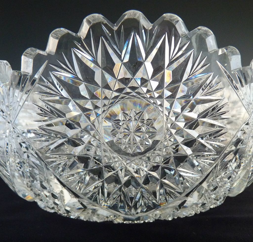 Antique cut glass berry bowl American Brilliant star pattern Antique cut glass berry bowl American Brilliant star pattern