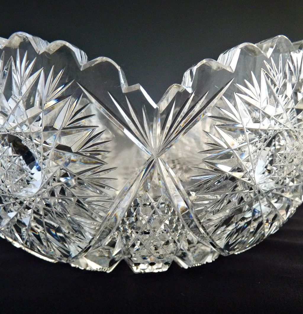 Antique cut glass berry bowl American Brilliant star pattern Antique cut glass berry bowl American Brilliant star pattern