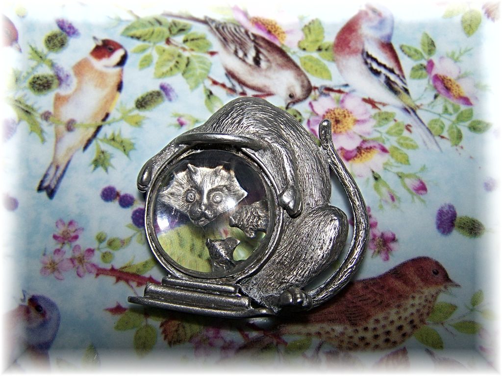 Vintage J.J. Jonette Kitty Cat Fish Bowl Pin / Brooch Vintage J.J. Jonette Kitty Cat Fish Bowl Pin / Brooch