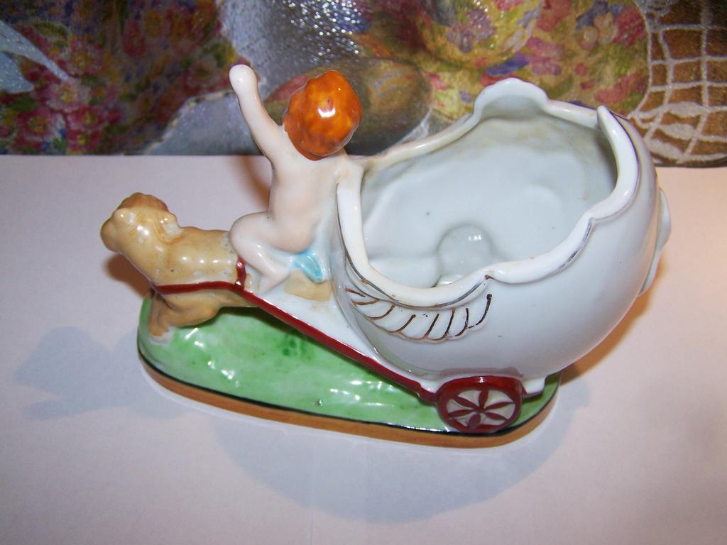 Made In Japan Planter Baby Cat Flower Cracked Egg Chariot Made In Japan Planter Baby Cat Flower Cracked Egg Chariot