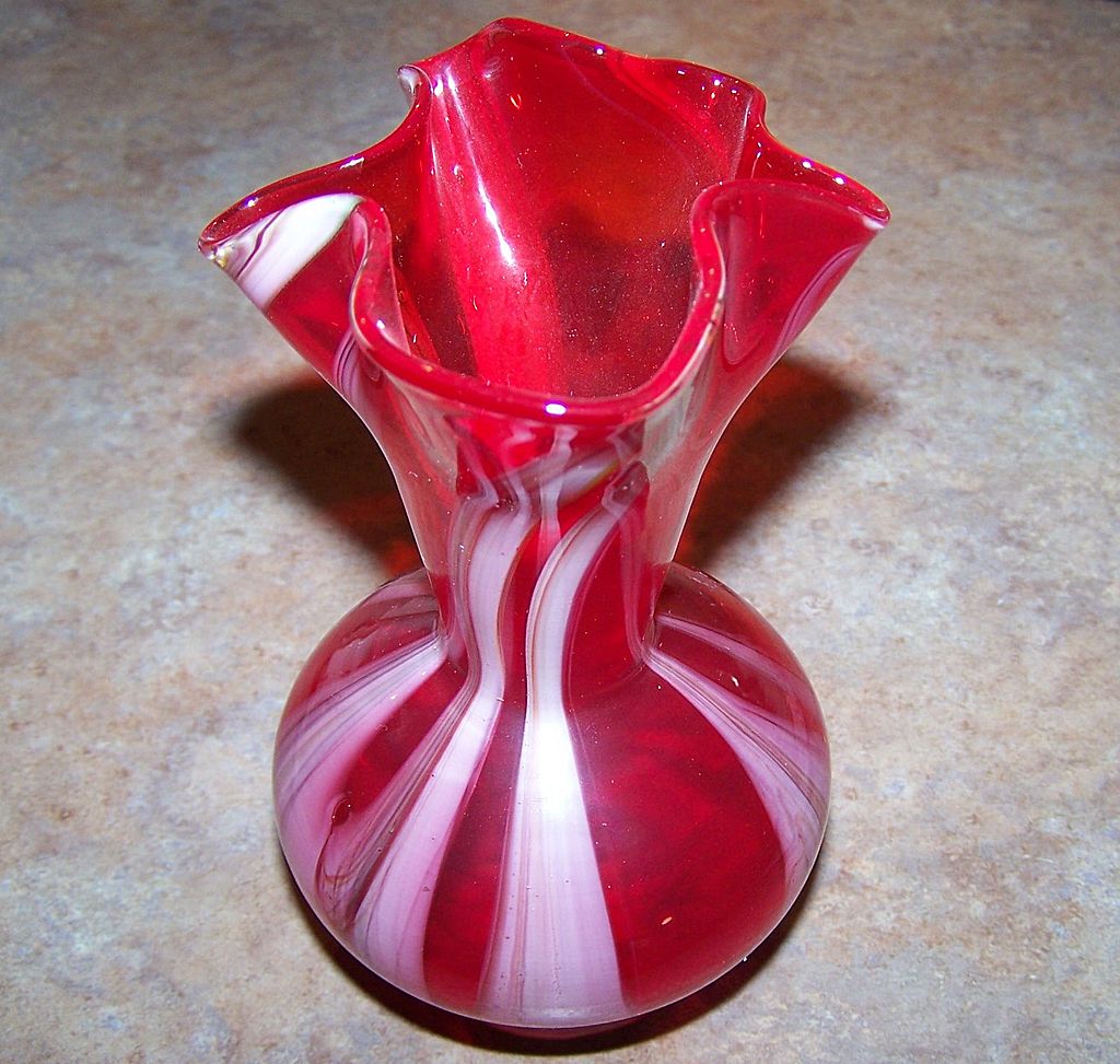 Pretty Red Art Glass Vase Swirls With of Colors Pretty Red Art Glass Vase Swirls With of Colors