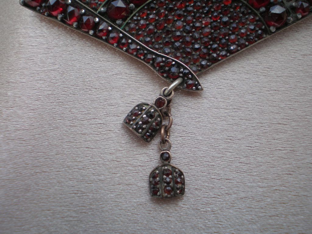 Antique Czech Garnet Brooch; Fan Motif Antique Czech Garnet Brooch; Fan Motif