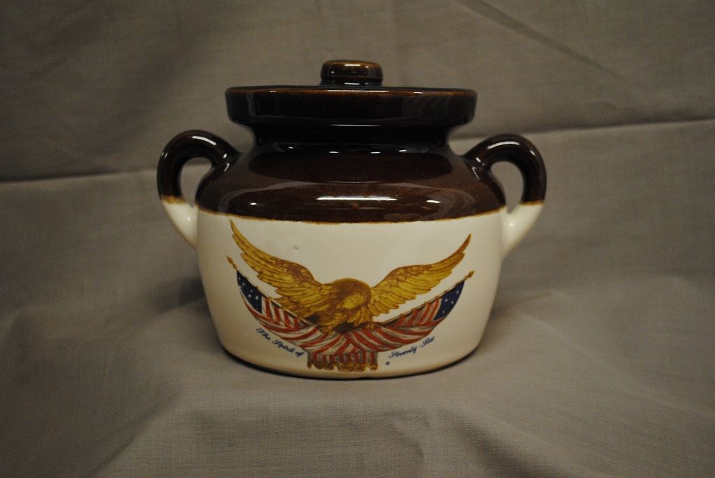 McCoy Spirit of '76 Bean Pot McCoy Spirit of '76 Bean Pot
