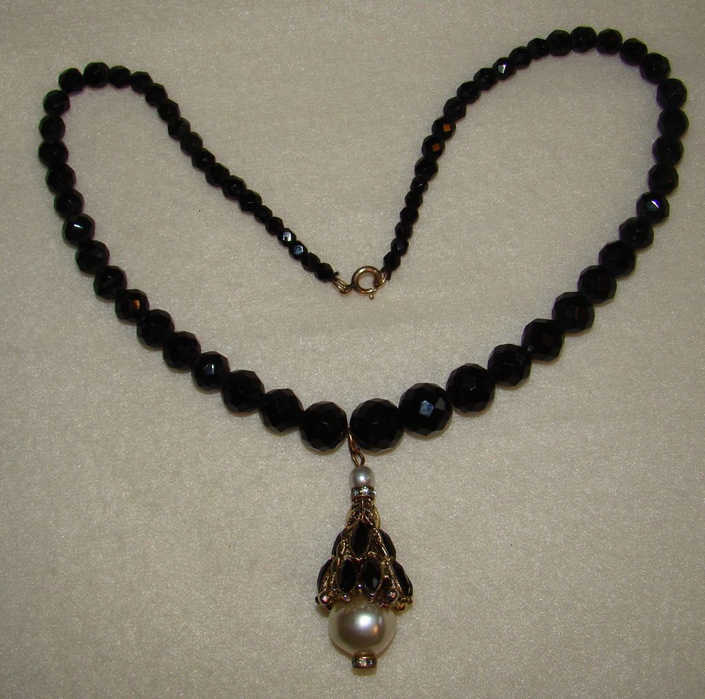 Black Crystal Necklace with Goldtone Capped Baroque Pearl Pendant Black Crystal Necklace with Goldtone Capped Baroque Pearl Pendant