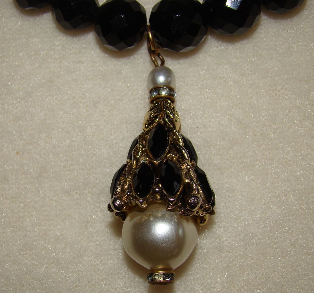 Black Crystal Necklace with Goldtone Capped Baroque Pearl Pendant Black Crystal Necklace with Goldtone Capped Baroque Pearl Pendant