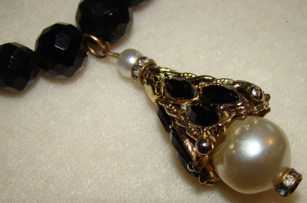 Black Crystal Necklace with Goldtone Capped Baroque Pearl Pendant Black Crystal Necklace with Goldtone Capped Baroque Pearl Pendant