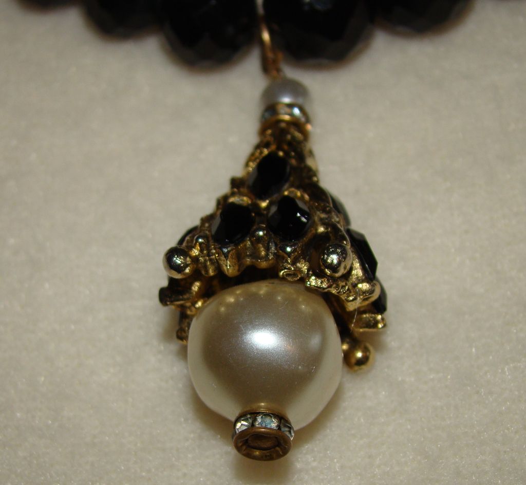 Black Crystal Necklace with Goldtone Capped Baroque Pearl Pendant Black Crystal Necklace with Goldtone Capped Baroque Pearl Pendant