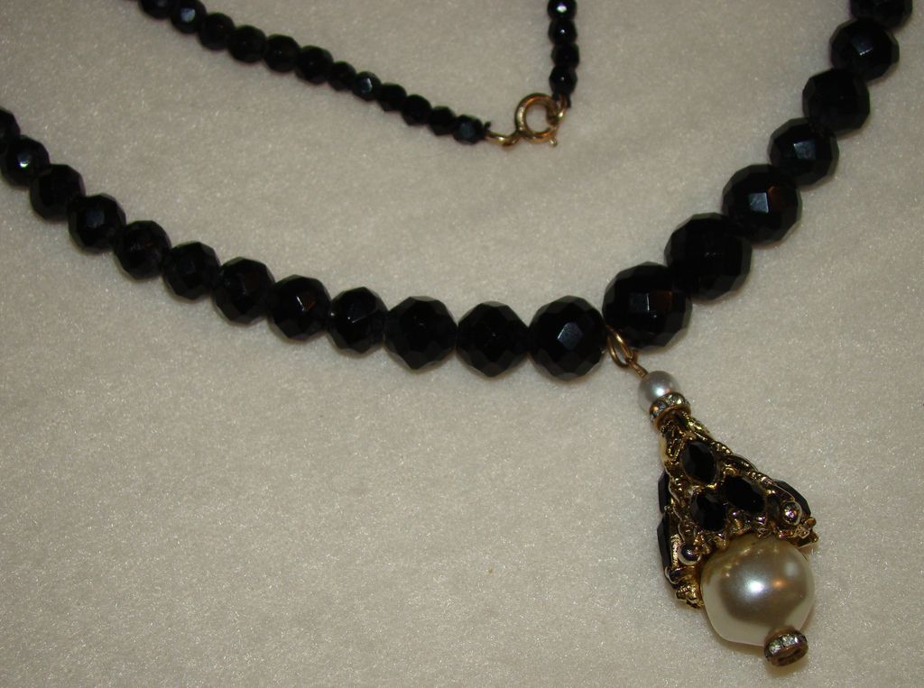 Black Crystal Necklace with Goldtone Capped Baroque Pearl Pendant Black Crystal Necklace with Goldtone Capped Baroque Pearl Pendant