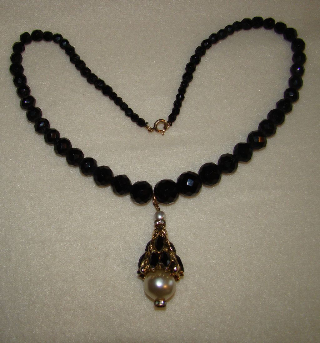 Black Crystal Necklace with Goldtone Capped Baroque Pearl Pendant Black Crystal Necklace with Goldtone Capped Baroque Pearl Pendant
