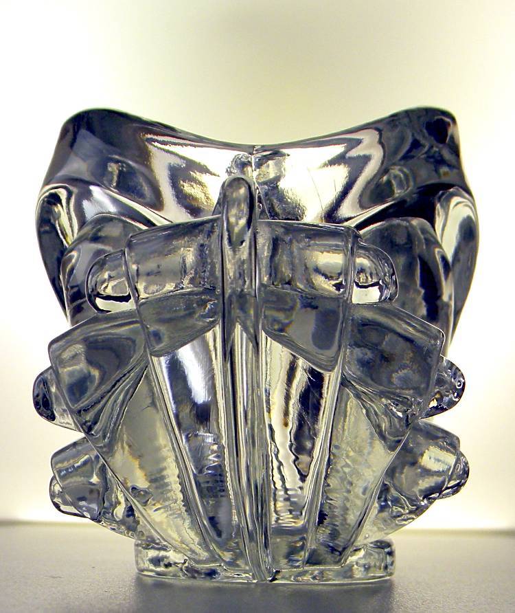 Imperial Glass Cathay "Phoenix" Dragon Bowl, c. 1949 -1962 Imperial Glass Cathay "Phoenix" Dragon Bowl, c. 1949 -1962