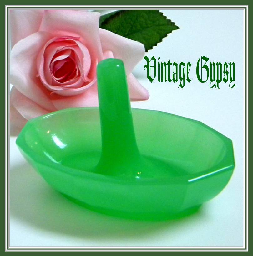 Green Opaline Uranium Glass Marked Vintage Ring Holder Green Opaline Uranium Glass Marked Vintage Ring Holder