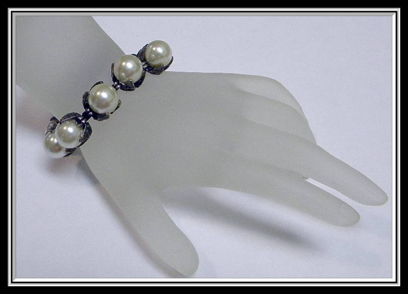 Vintage Bracelet & Earring Set with Huge Faux Pearls Vintage Bracelet & Earring Set with Huge Faux Pearls