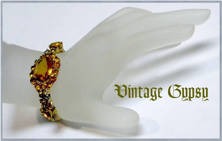 Vintage Eye-Catching Amber Glass & Rhinestone Bracelet Vintage Eye-Catching Amber Glass & Rhinestone Bracelet