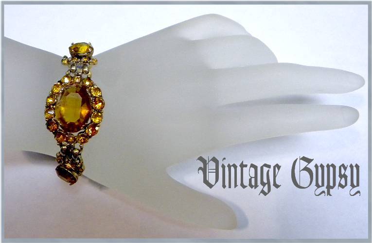 Vintage Eye-Catching Amber Glass & Rhinestone Bracelet Vintage Eye-Catching Amber Glass & Rhinestone Bracelet