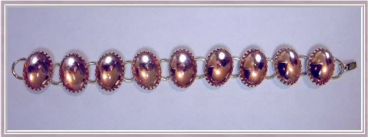 Pretty Peach Colored Cabochons Bracelet Pretty Peach Colored Cabochons Bracelet