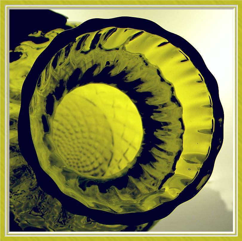 Gorgeous Vintage Vase with Intricate Inner Optical Pattern Gorgeous Vintage Vase with Intricate Inner Optical Pattern