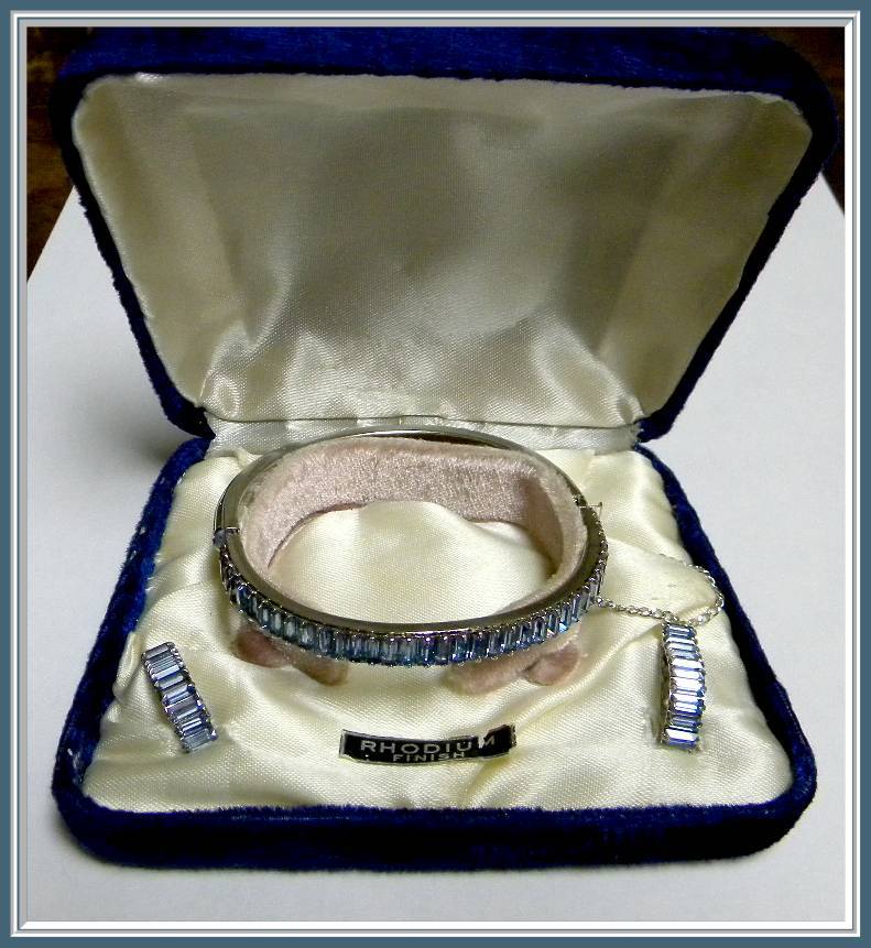 Rhinestones Rhodium Bangle Bracelet & Earrings Original Velvet fitted Box Rhinestones Rhodium Bangle Bracelet & Earrings Original Velvet fitted Box