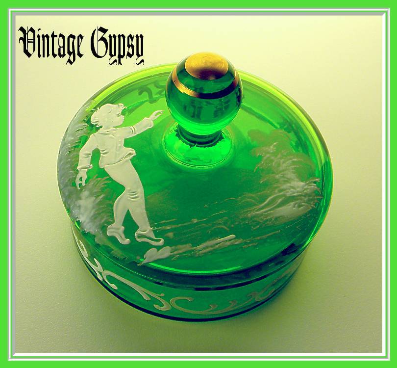 Vintage Mary Gregory Blown Green Glass Covered Powder Box Vintage Mary Gregory Blown Green Glass Covered Powder Box