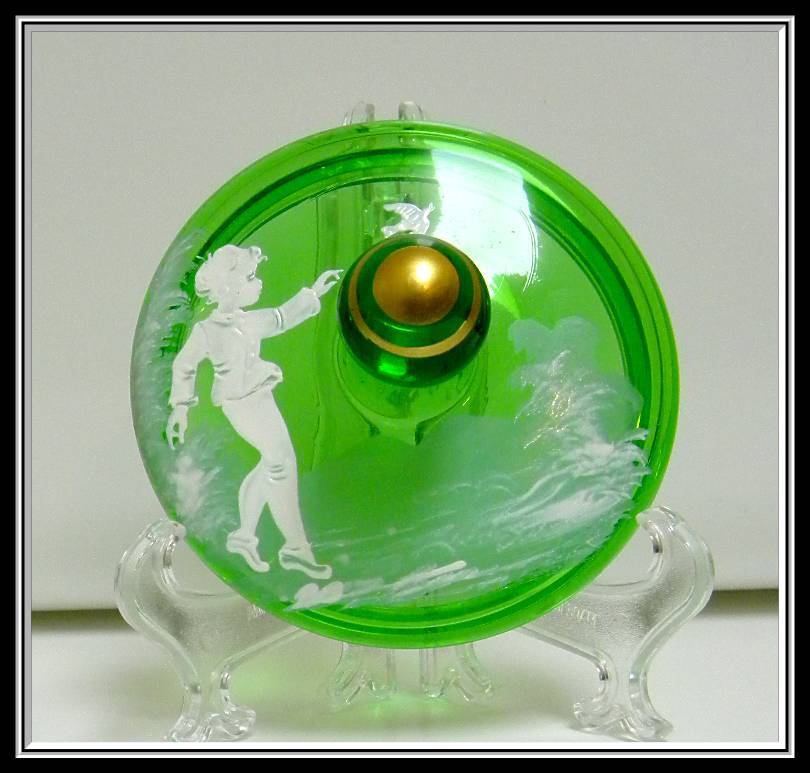 Vintage Mary Gregory Blown Green Glass Covered Powder Box Vintage Mary Gregory Blown Green Glass Covered Powder Box