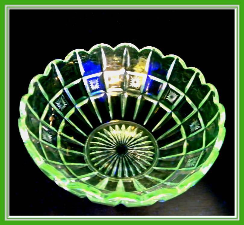 Tarentum Glass EAPG "Verona" 1910 Gorgeous Serving Bowl Tarentum Glass EAPG "Verona" 1910 Gorgeous Serving Bowl