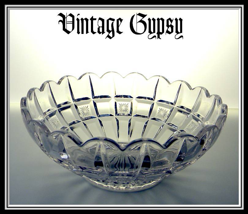 Tarentum Glass EAPG "Verona" 1910 Gorgeous Serving Bowl Tarentum Glass EAPG "Verona" 1910 Gorgeous Serving Bowl