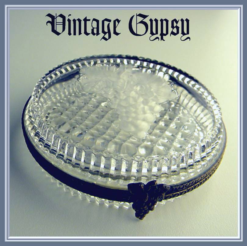 1970's Decorative Victorian Styled Glass Patch Box 1970's Decorative Victorian Styled Glass Patch Box