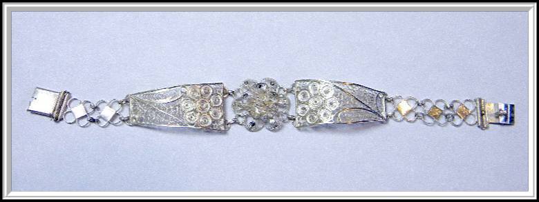 Handmade Vintage Coiled Wire Delicate Floral Bracelet Handmade Vintage Coiled Wire Delicate Floral Bracelet