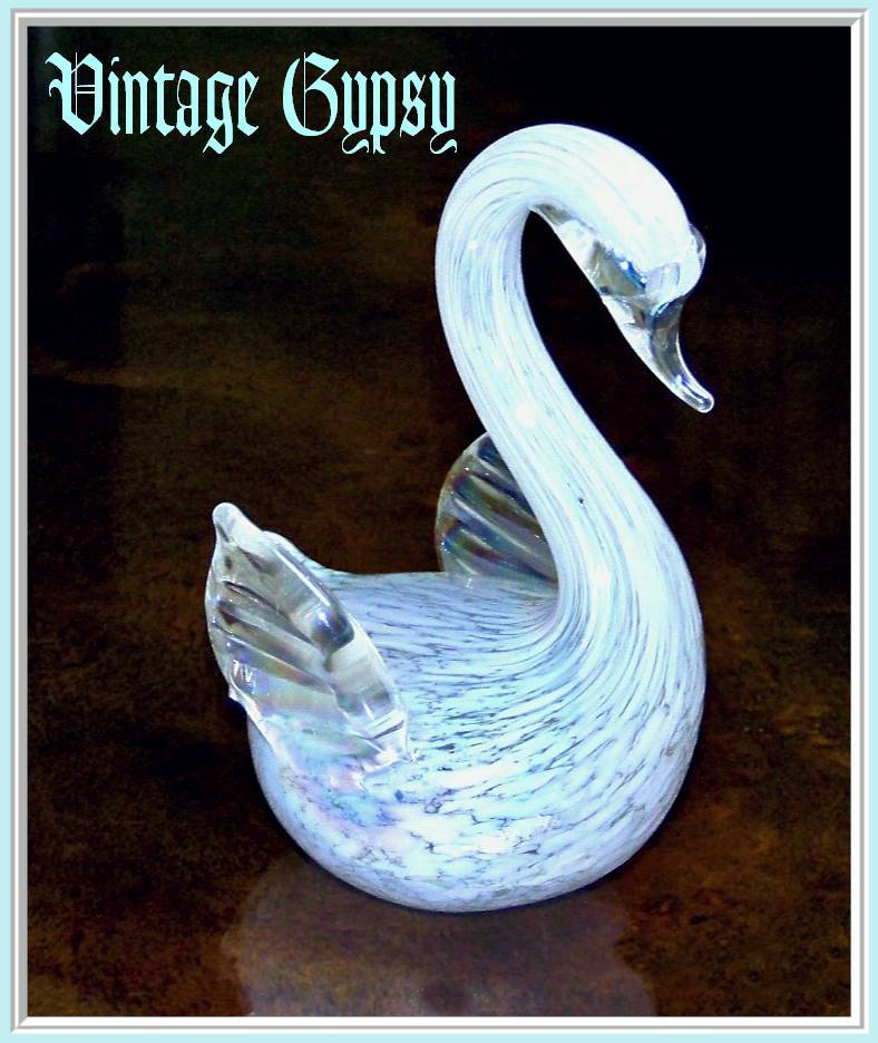 Vintage Italian Art Glass Swan Figurine Vintage Italian Art Glass Swan Figurine