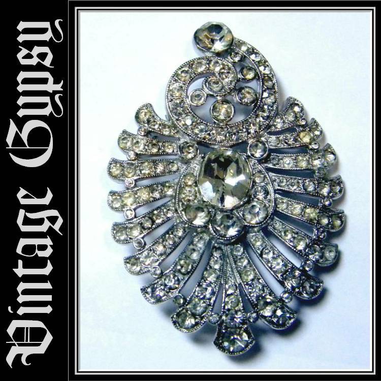 Large Vintage Rhinestone Encrusted Brooch Large Vintage Rhinestone Encrusted Brooch
