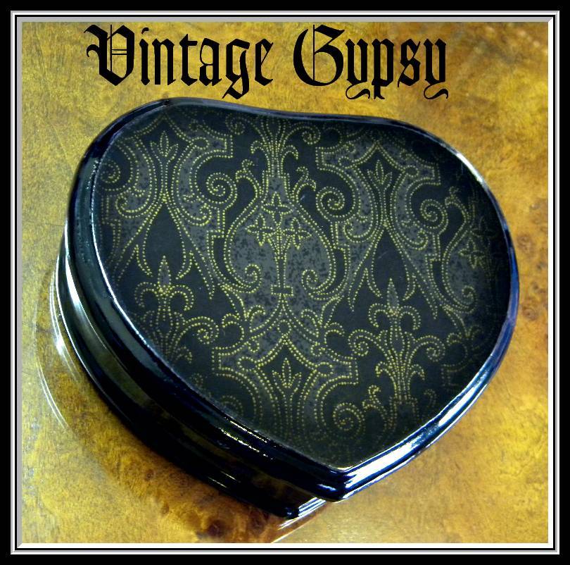 Hand Made Heart Shaped Black Lacquered Treasure Box Hand Made Heart Shaped Black Lacquered Treasure Box