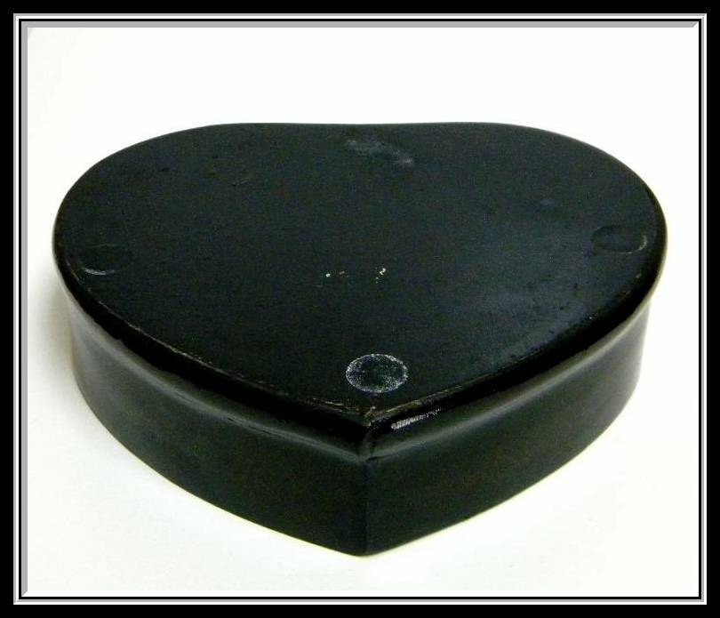 Hand Made Heart Shaped Black Lacquered Treasure Box Hand Made Heart Shaped Black Lacquered Treasure Box