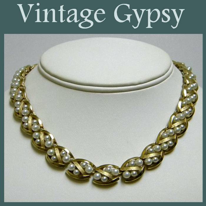 Trifari Signed Gold Colored Metal & Pearls Vintage Necklace Trifari Signed Gold Colored Metal & Pearls Vintage Necklace