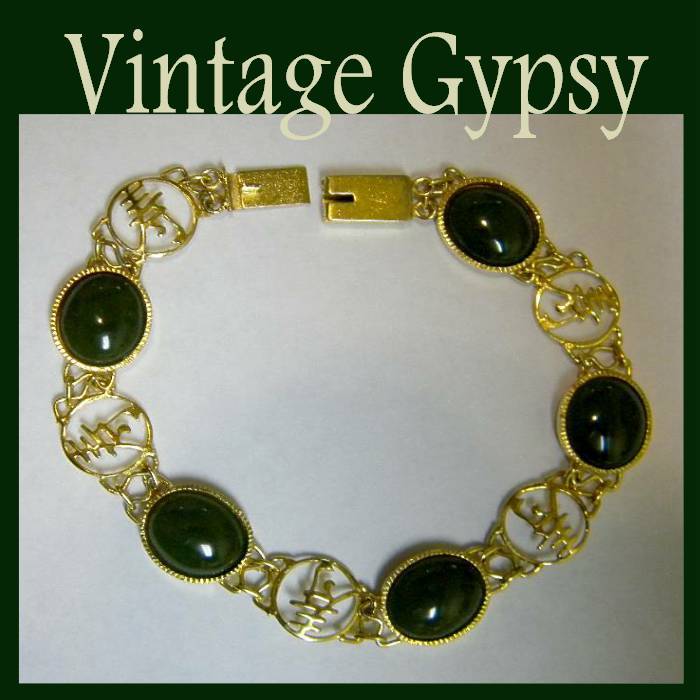 Bezel Set Jade Cabochons Delicate Link Bracelet Bezel Set Jade Cabochons Delicate Link Bracelet