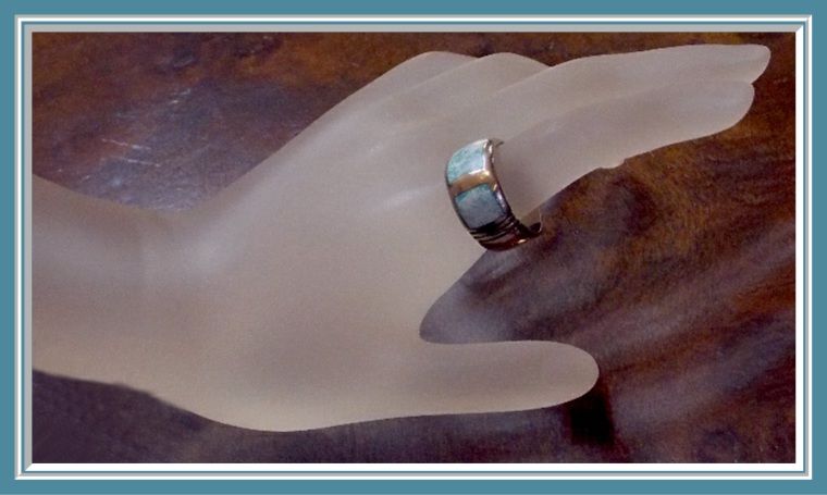 1970's Sterling Silver Inlaid with Stone Wide Band Ring 1970's Sterling Silver Inlaid with Stone Wide Band Ring