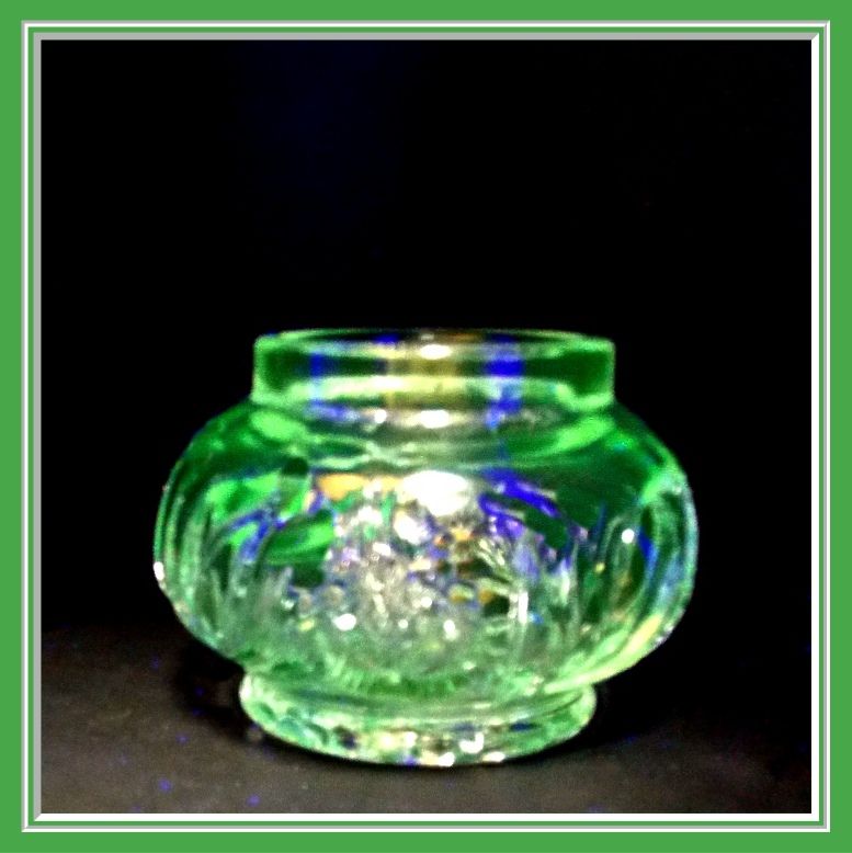 New Martinsville 1906 "Carnation" Pattern Glass Powder Jar New Martinsville 1906 "Carnation" Pattern Glass Powder Jar