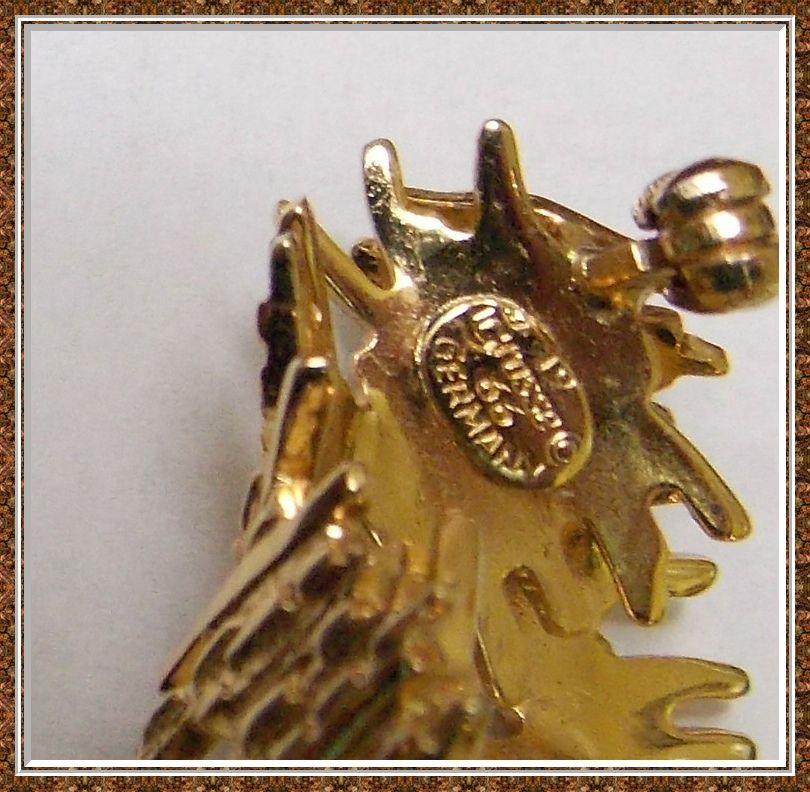 Grosse German Gold Plated Modernistic Brooch, c. 1966 Grosse German Gold Plated Modernistic Brooch, c. 1966