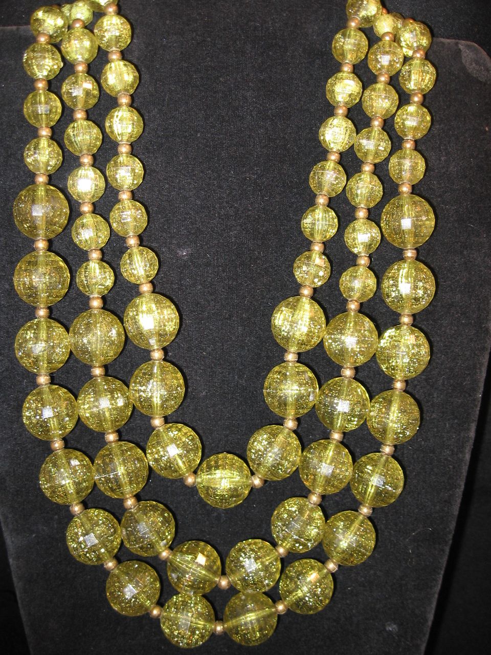 1950's Green and Gold Glitter Graduated Three Strand Necklace 1950's Green and Gold Glitter Graduated Three Strand Necklace