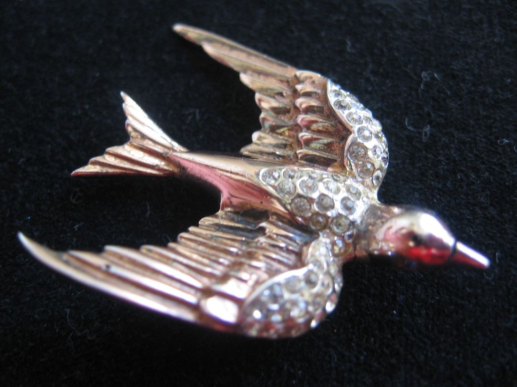 1940's Corocraft Sterling and Rhinestone Swallow Fur Clip-Pegasus Mark 1940's Corocraft Sterling and Rhinestone Swallow Fur Clip-Pegasus Mark