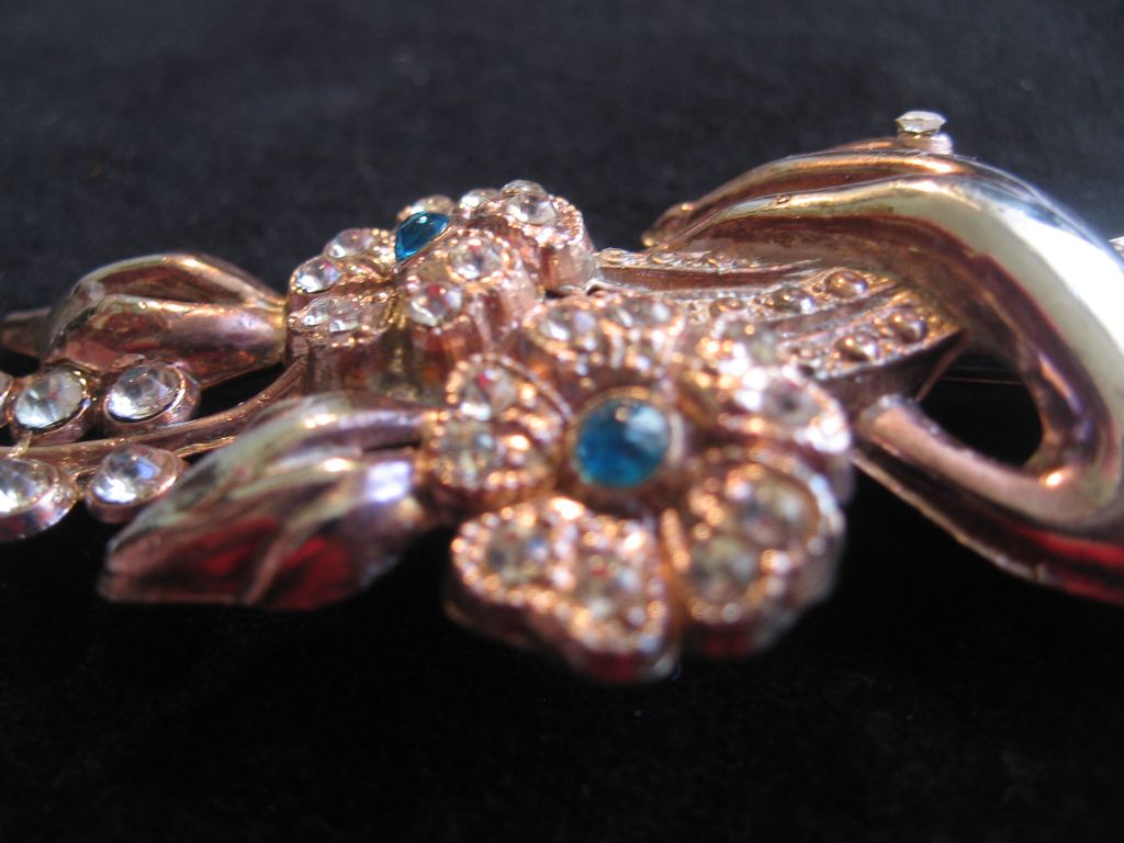 Large Pot Metal Pin of Hand with Ring holding Flowers Pin-Brooch Large Pot Metal Pin of Hand with Ring holding Flowers Pin-Brooch
