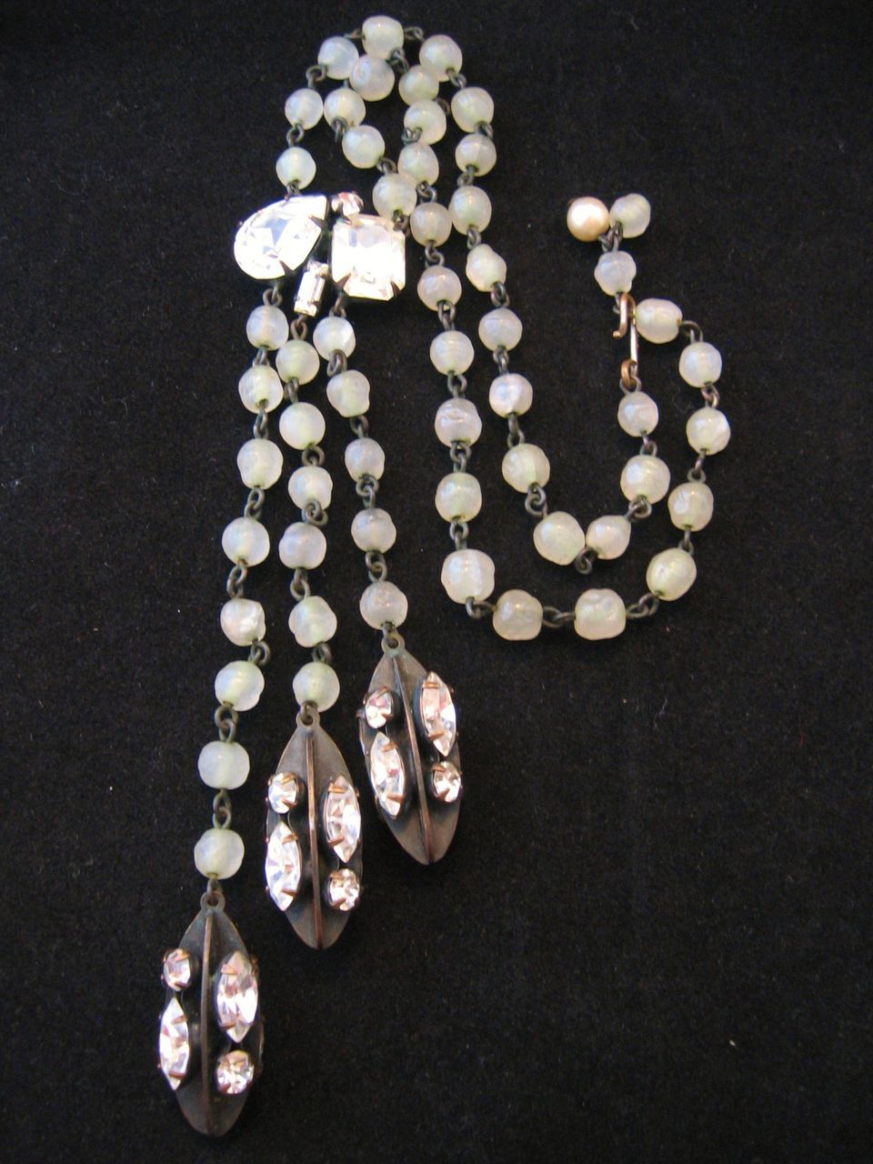 Vintage Deco Mint Green Glass and Rhinestone Drop Necklace Vintage Deco Mint Green Glass and Rhinestone Drop Necklace