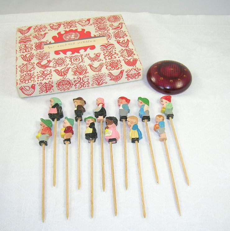 Unique Vintage ANRI Hand Carved Hors D'oeuvre Spears CocktailToothpicks Unique Vintage ANRI Hand Carved Hors D'oeuvre Spears CocktailToothpicks